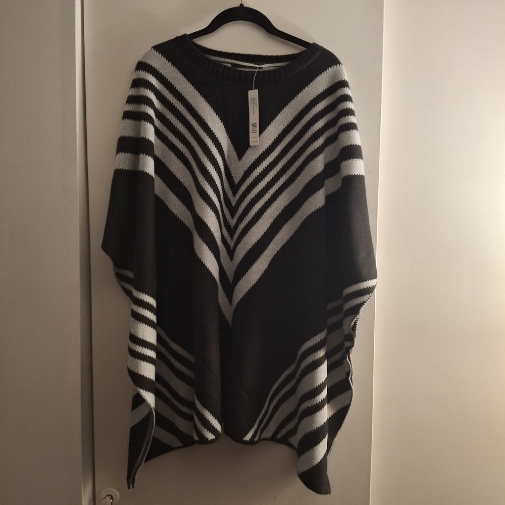 August Silk Black and Gray Women's  Geometric Pattren Poncho